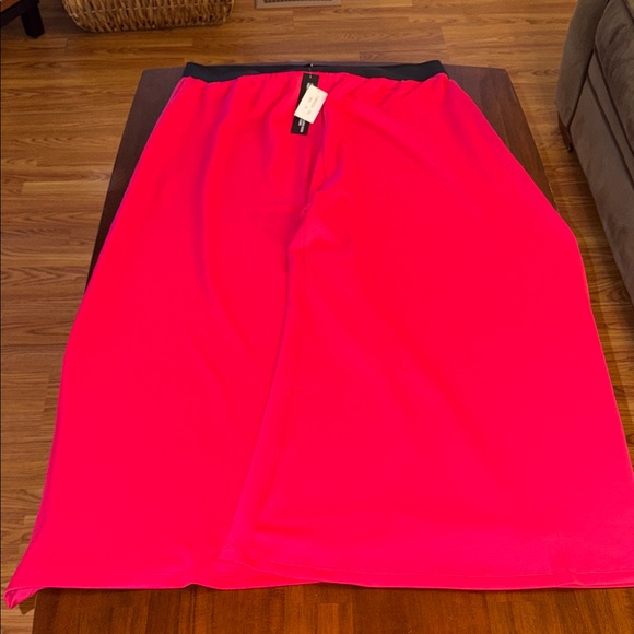 LuLaRoe Pants - LulaRoe ladies NWT Carissa Wide Leg Trouser. Size 3XL. Pink with black waistband